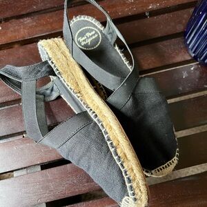 Ladies Toni Pons Linen Flat Espadrilles